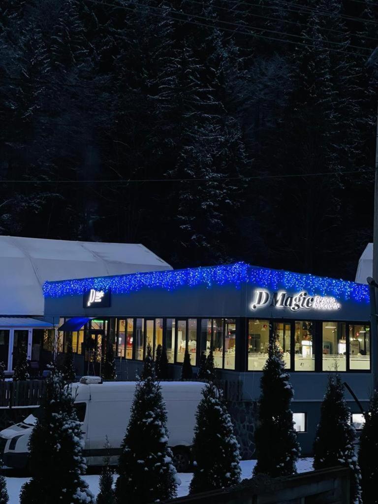 Hotel D' Magic Brosteni Esterno foto